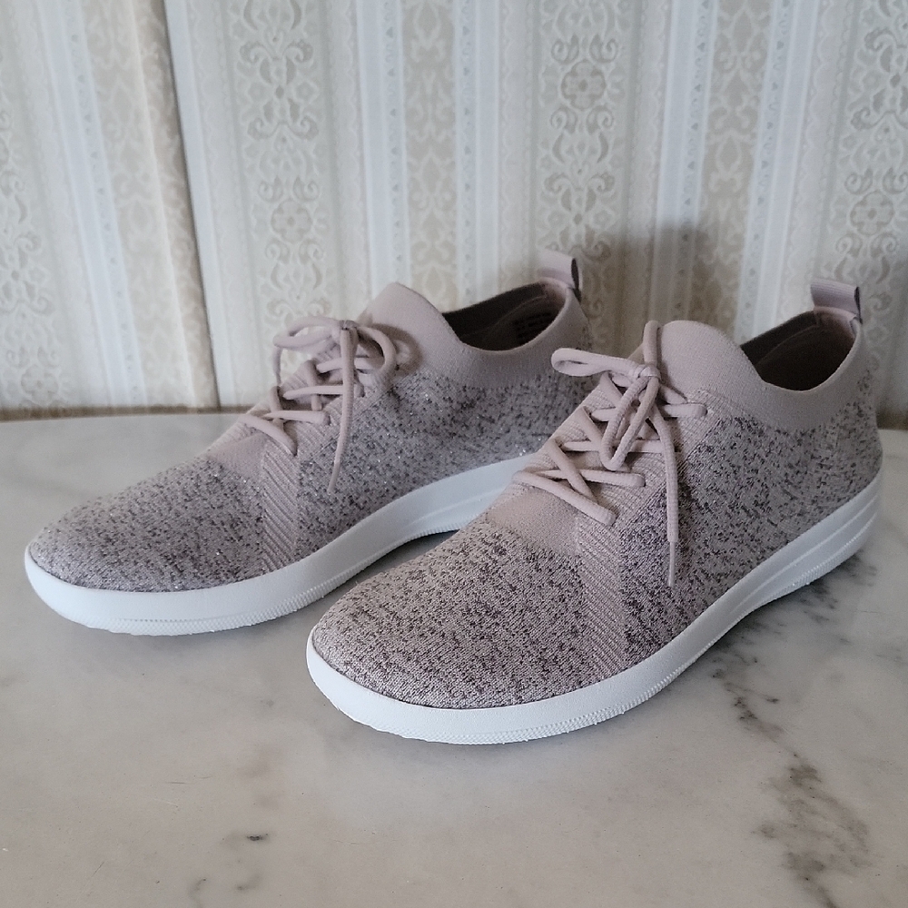 Fitflop Womens Knit Sneakers in Light Blush and White